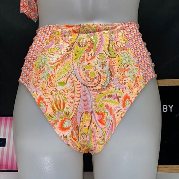 New ❤️ Victoria Secret Swimsuit 2PC 32C/M - Picture 7 of 10